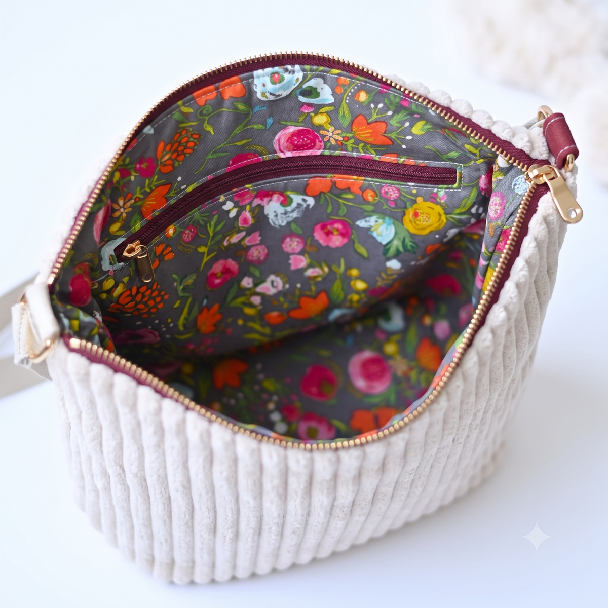Crossbody Bag Sewing Pattern PDF | Curved Shoulder Bag with Turn Lock Flap | Zip Pockets | 48 Page Tutorial | Instant Download